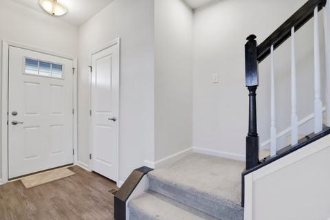 23 Nicholas Dr E, Des Plaines, IL 60016 photo 3