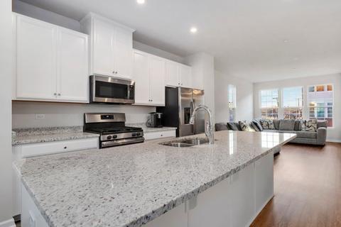 23 Nicholas Dr E, Des Plaines, IL 60016 photo 12