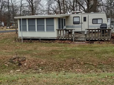 5428 Woodhaven, Sublette, IL 61367