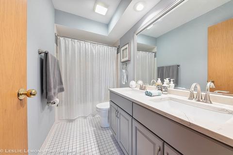 745 Gregor Ln, Wheeling, IL 60090 photo 22