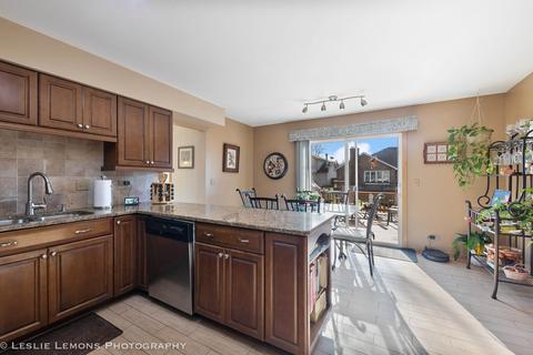 745 Gregor Ln, Wheeling, IL 60090 photo 11