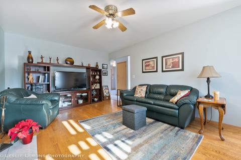 745 Gregor Ln, Wheeling, IL 60090 photo 14
