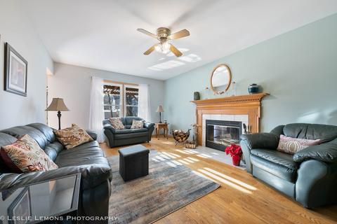 745 Gregor Ln, Wheeling, IL 60090 photo 13