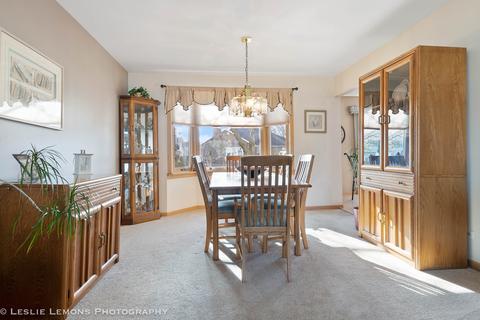 745 Gregor Ln, Wheeling, IL 60090 photo 5