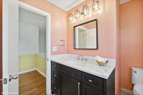 1001 N Hemlock Ln, Mount Prospect, IL 60056 photo 14