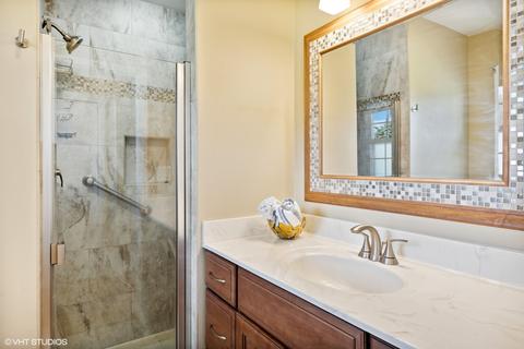 1001 N Hemlock Ln, Mount Prospect, IL 60056 photo 16