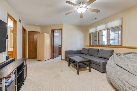 930 Ascot Dr, Elgin, IL 60123 photo 13