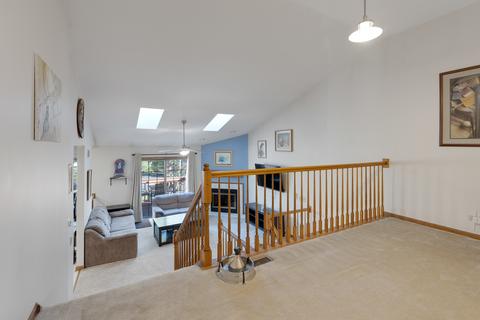 930 Ascot Dr, Elgin, IL 60123 photo 9