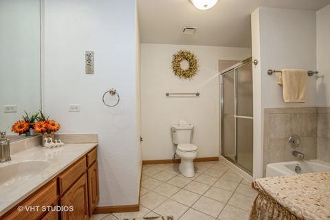 558 Philip Dr, Bartlett, IL 60103 photo 7