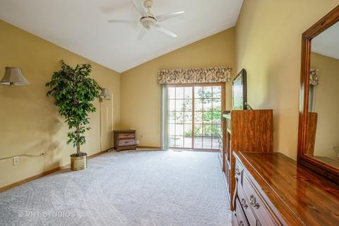 558 Philip Dr, Bartlett, IL 60103 photo 6
