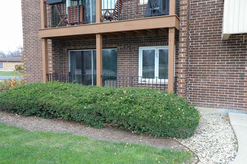 1575 Sandpebble Dr #110, Wheeling, IL 60090 photo 9