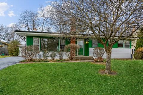 906 Highland Rd, Mundelein, IL 60060