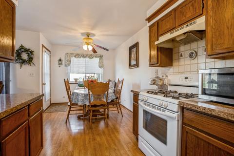 323 Mulberry Ct #A1, Bartlett, IL 60103 photo 3