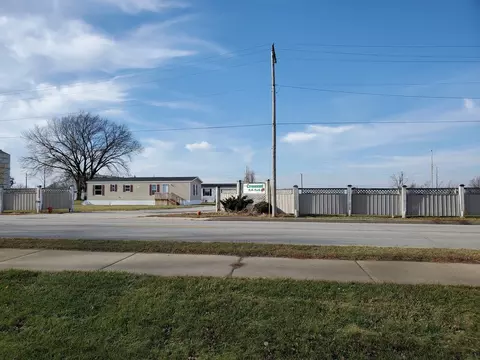 710 S Crescent St, Gilman, IL 60938