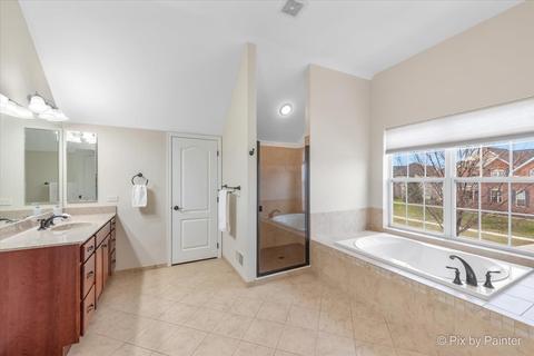 3684 Open Pkwy, Elgin, IL 60124 photo 9