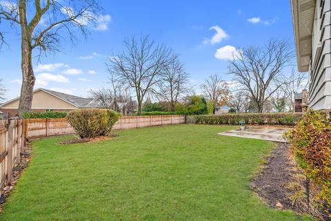 3231 Maple Leaf Dr, Glenview, IL 60026 photo 27