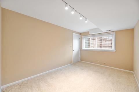 3231 Maple Leaf Dr, Glenview, IL 60026 photo 20