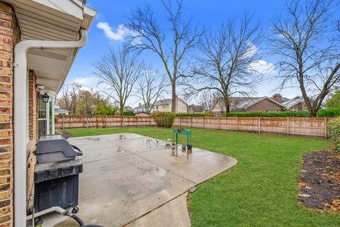 3231 Maple Leaf Dr, Glenview, IL 60026 photo 30