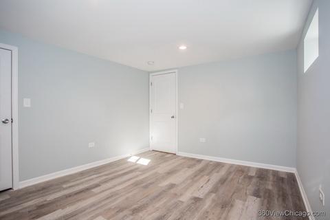 1051 E 90th St, Chicago, IL 60619 photo 32