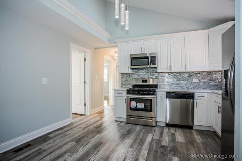 1051 E 90th St, Chicago, IL 60619 photo 13