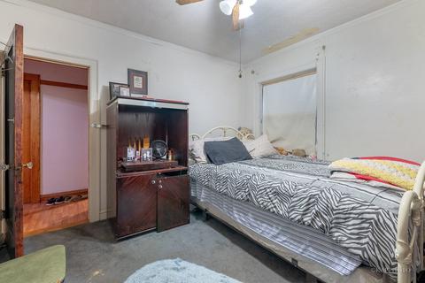 7947 S Champlain Ave, Chicago, IL 60619 photo 19