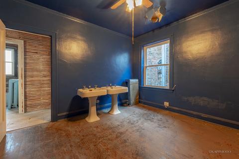7947 S Champlain Ave, Chicago, IL 60619 photo 3