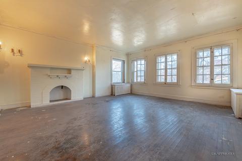 7947 S Champlain Ave, Chicago, IL 60619 photo 2