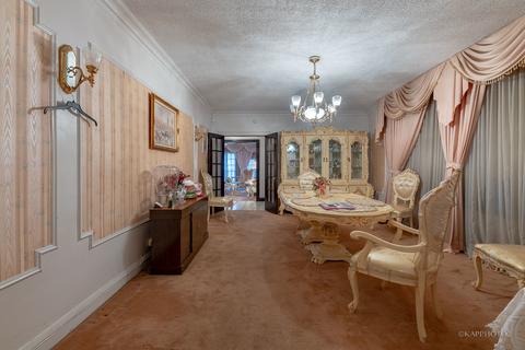 7947 S Champlain Ave, Chicago, IL 60619 photo 17