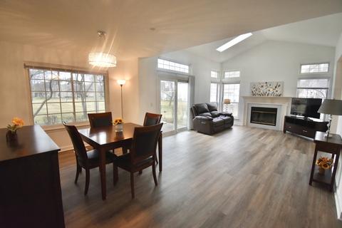 417 Cobbler Ct #4, Bartlett, IL 60103 photo 6