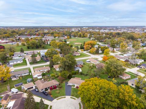 560 Lincoln Dr, Hoffman Estates, IL 60169 photo 37