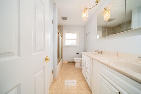 1443 Phoenix Dr, Des Plaines, IL 60018 photo 14