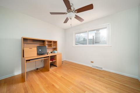 1443 Phoenix Dr, Des Plaines, IL 60018 photo 11