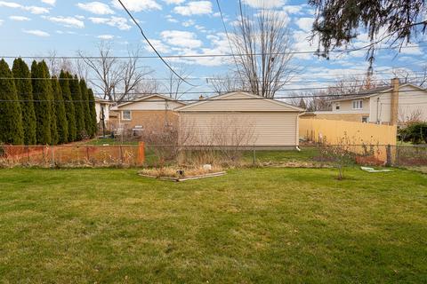1443 Phoenix Dr, Des Plaines, IL 60018 photo 22