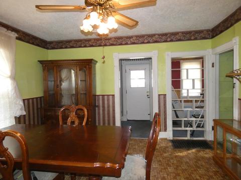 858 S 5th Ave, Kankakee, IL 60901 photo 8
