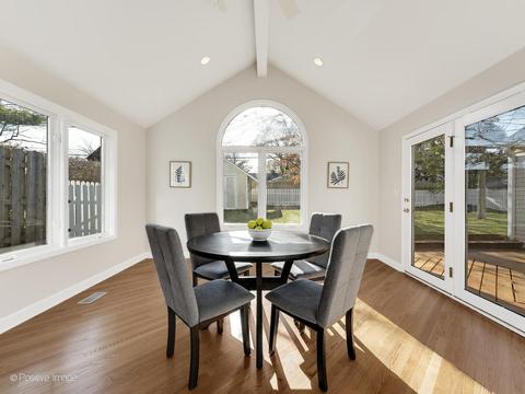 512 Parkway Dr, Wheaton, IL 60187 photo 8