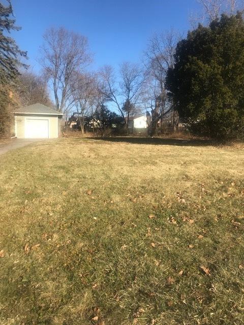 860 Bode Rd, Elgin, IL 60120