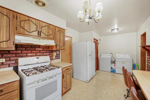 8540 State Rd, Burbank, IL 60459 photo 9