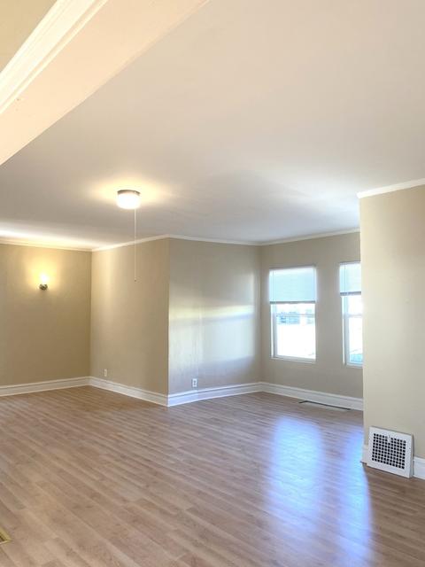 558 E Cass St, Joliet, IL 60432 photo 6