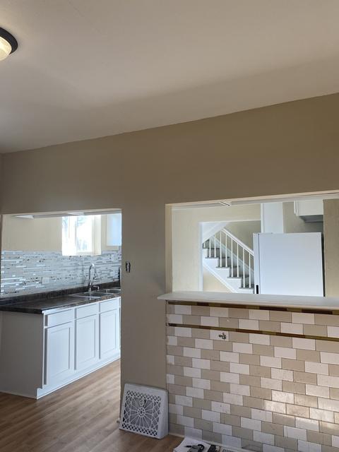 558 E Cass St, Joliet, IL 60432 photo 8