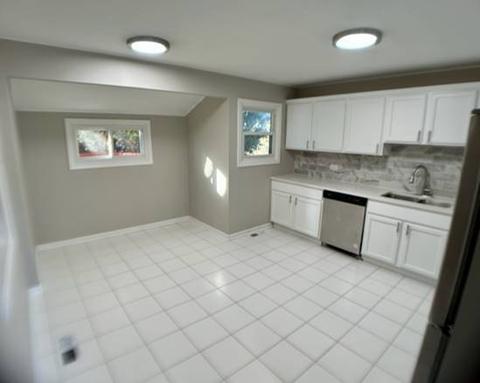 2809 Saint James St, Rolling Meadows, IL 60008 photo 3