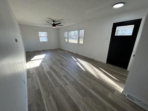 212 S Jackson St, Flanagan, IL 61740 photo 6