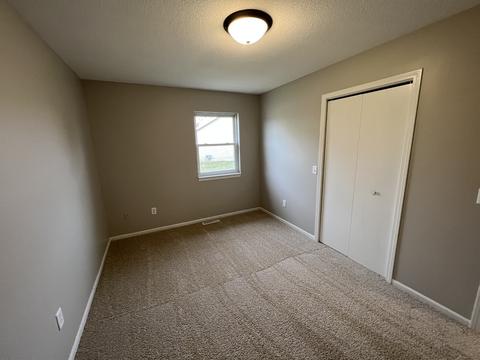 1600 Edgewater Dr, Morris, IL 60450 photo 8
