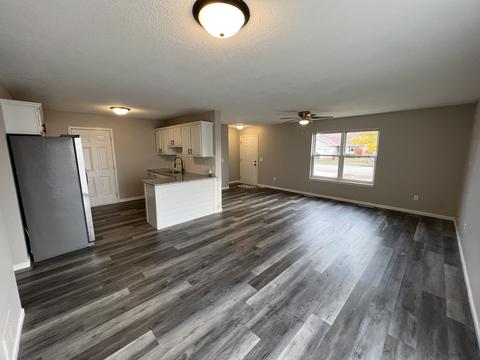 1600 Edgewater Dr, Morris, IL 60450 photo 4
