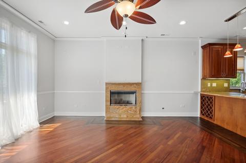 516 E 42nd St #2W, Chicago, IL 60653 photo 3