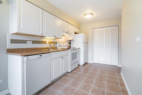 833 Valley Stream Dr #B, Wheeling, IL 60090 photo 6