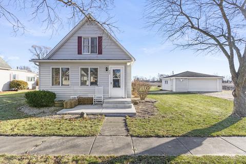 402 Center St, Mazon, IL 60444 photo 1