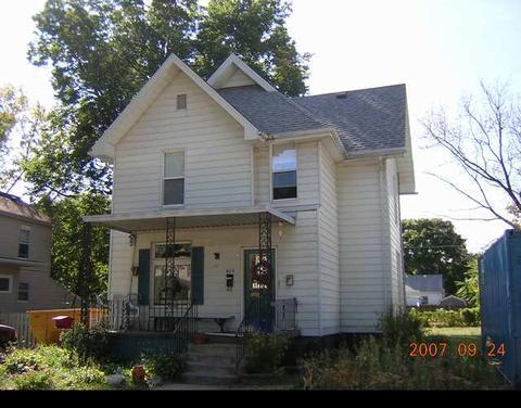 805 E Olive St, Bloomington, IL 61701 photo 1