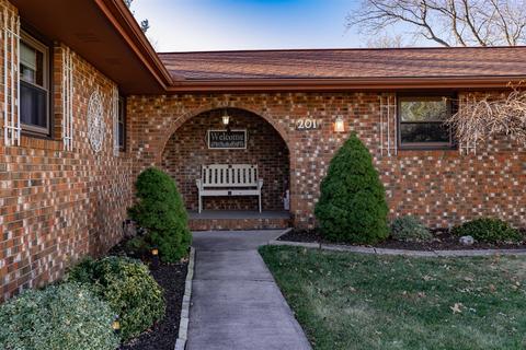 201 Robert Dr, Normal, IL 61761 photo 3