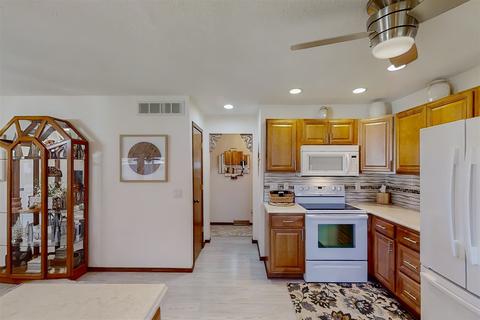 201 Robert Dr, Normal, IL 61761 photo 18