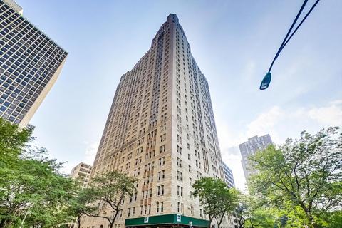 5000 S East End Ave #16A, Chicago, IL 60615